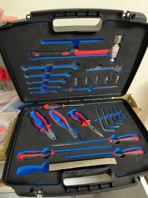 Ergonomic Plastic Handle Non Magnetic Tool Kit Including Laser Logo Service Providing Tools for Industrial and Technical