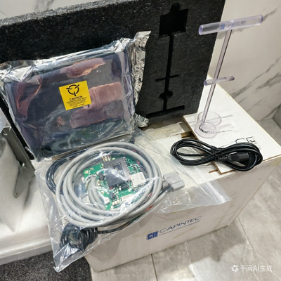 Nuclear Medicine Dose Calibrator Optimized for Hot Cell Workflows